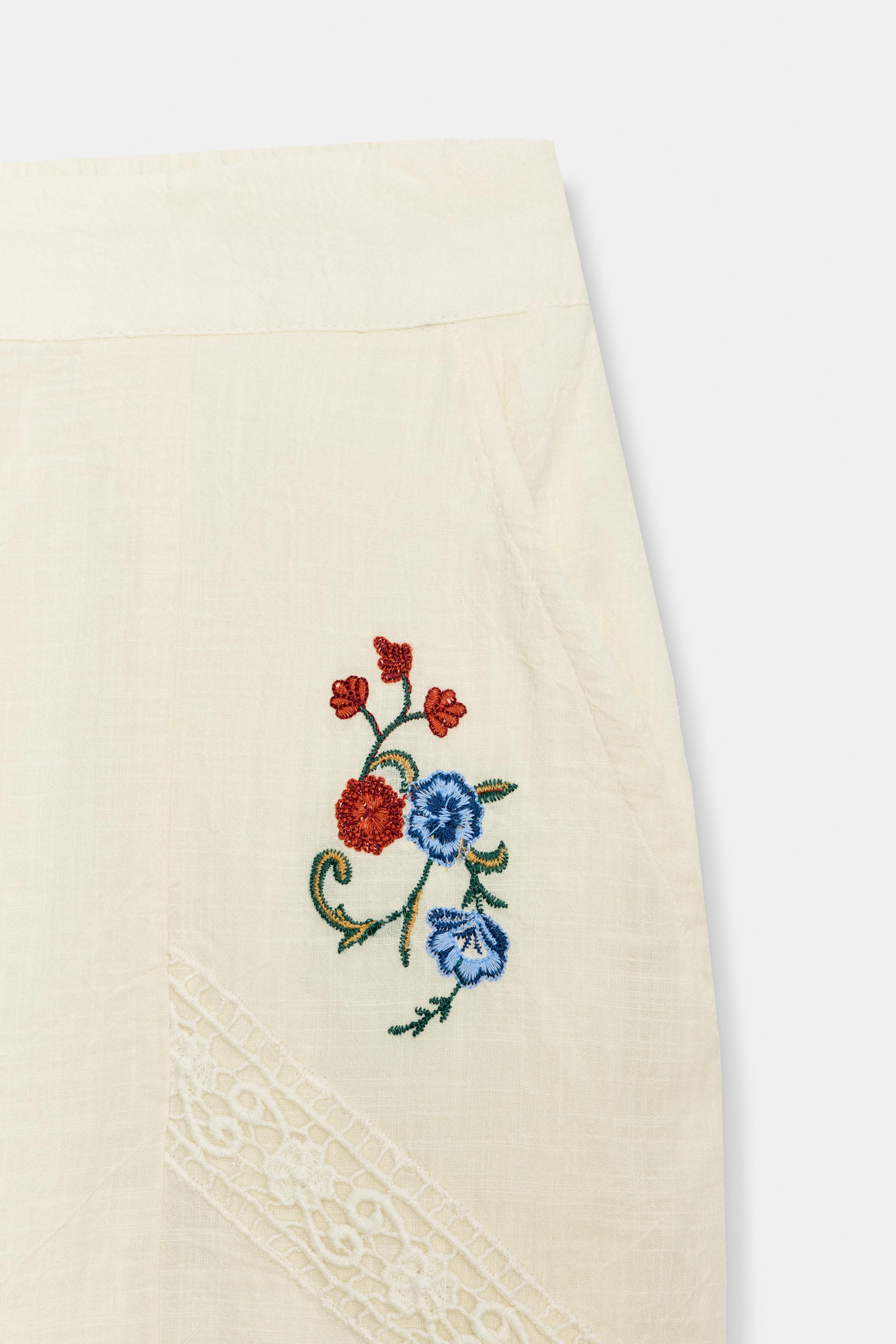 EMBROIDERED BLOOMER PANTS