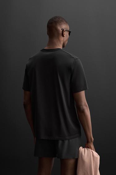 T-SHIRT D'ENTRAÎNEMENT COUPE DÉCONTRACTÉE - Noir de Zara - Image 2