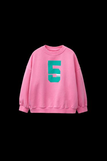 SWEATSHIRT MIT ZAHLENPRINT - Pastellrosa von Zara