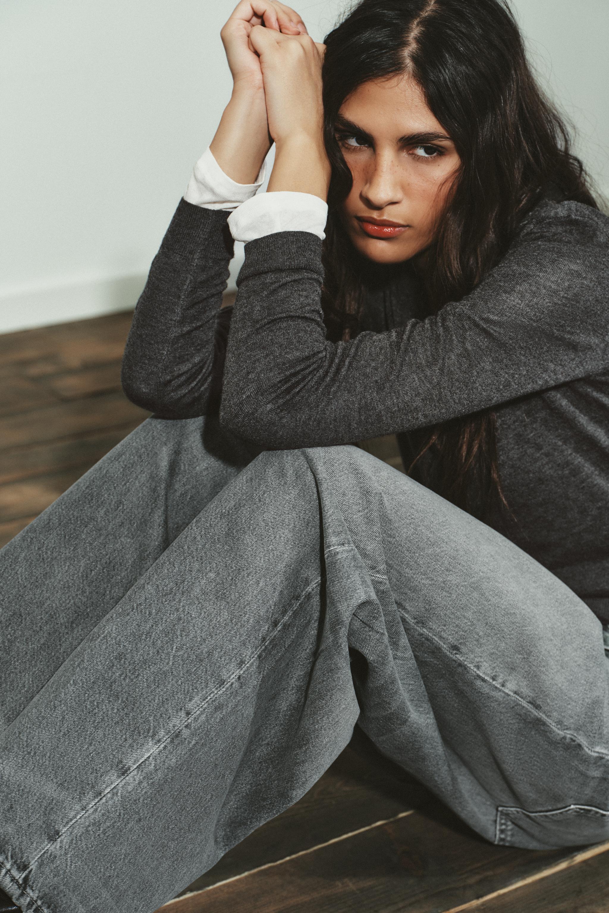 ミッドライズ折り返しウエストデニムパンツ TRF - グレー | ZARA Japan