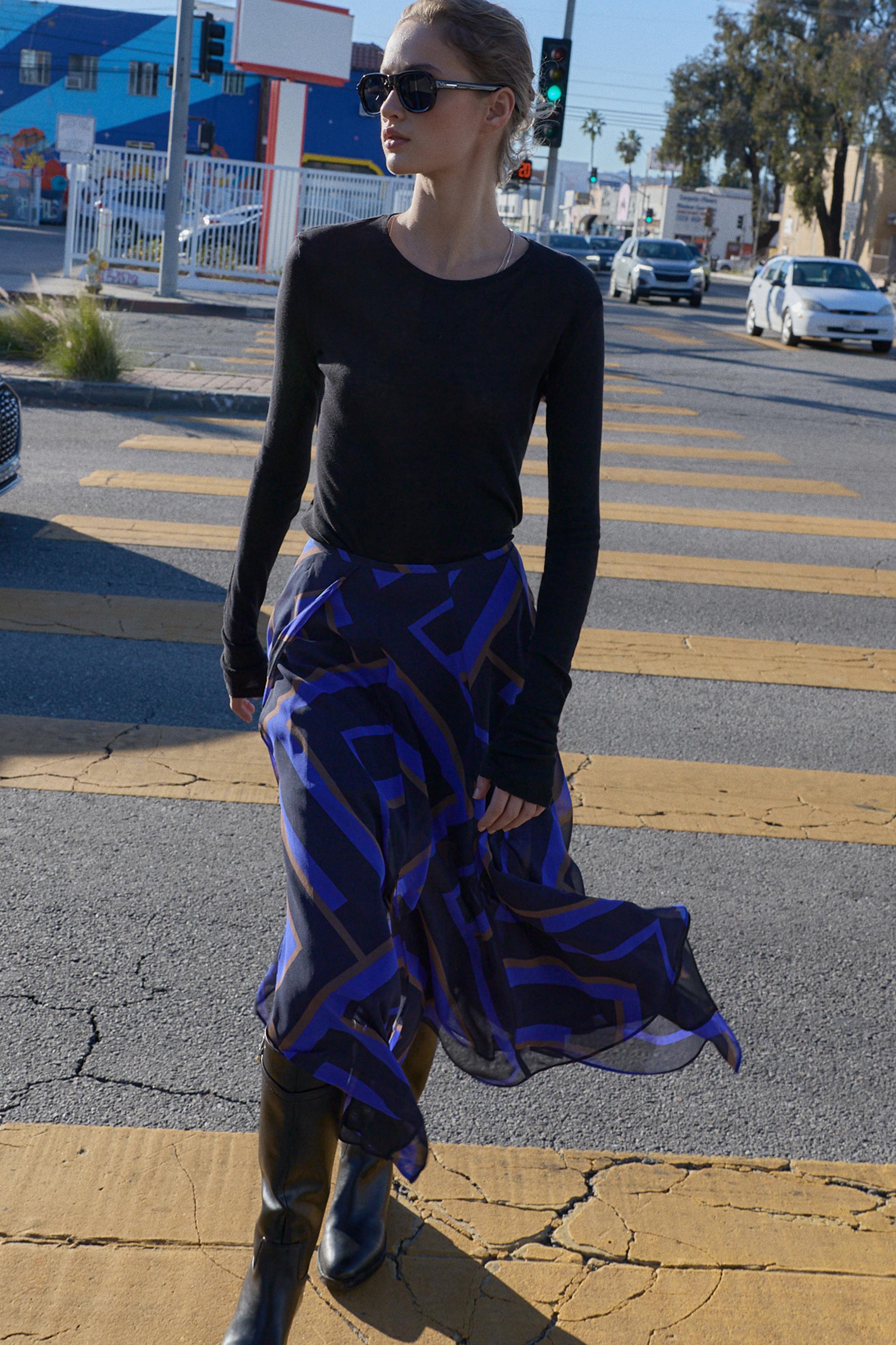 ASYMMETRIC PRINTED MIDI SKIRT