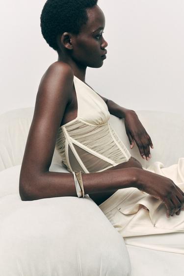 TOP CORSAGE SATINÉ EN MATIÈRES VARIÉES - Écru de Zara