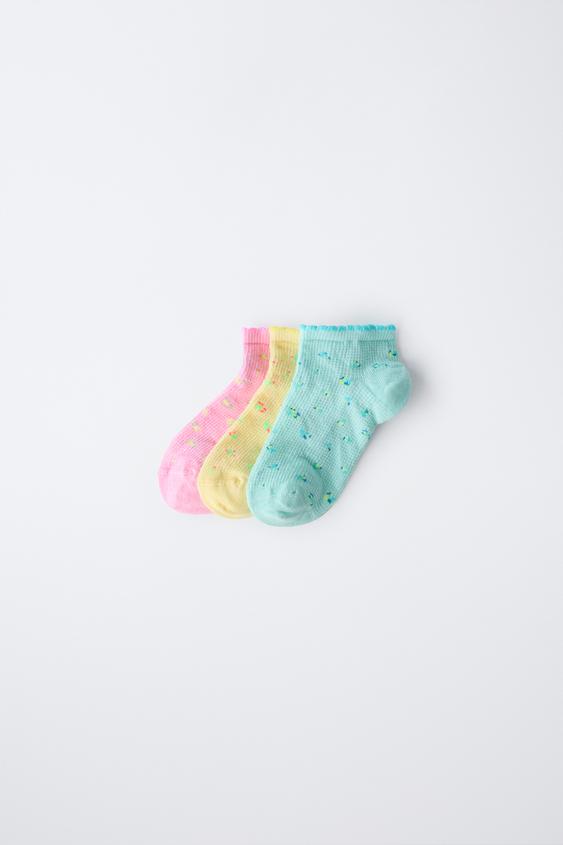 LOT DE TROIS PAIRES DE CHAUSSETTES À FLEURS - Rose fluo de Zara - Image 0