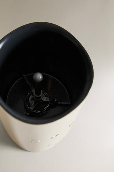 MOUSSEUR À LAIT ÉLECTRIQUE SMEG - Crème de Zara - Image 2