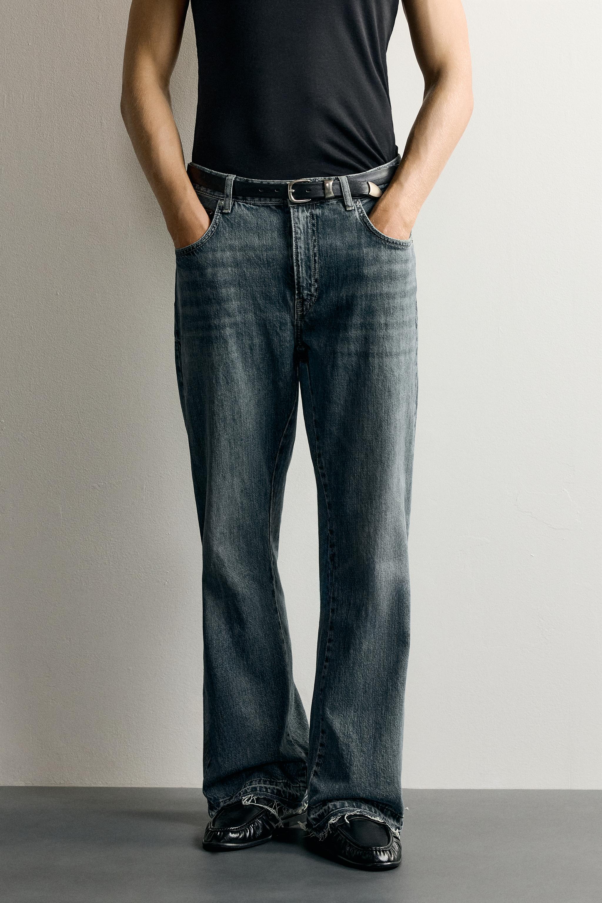 FLARE FIT JEANS