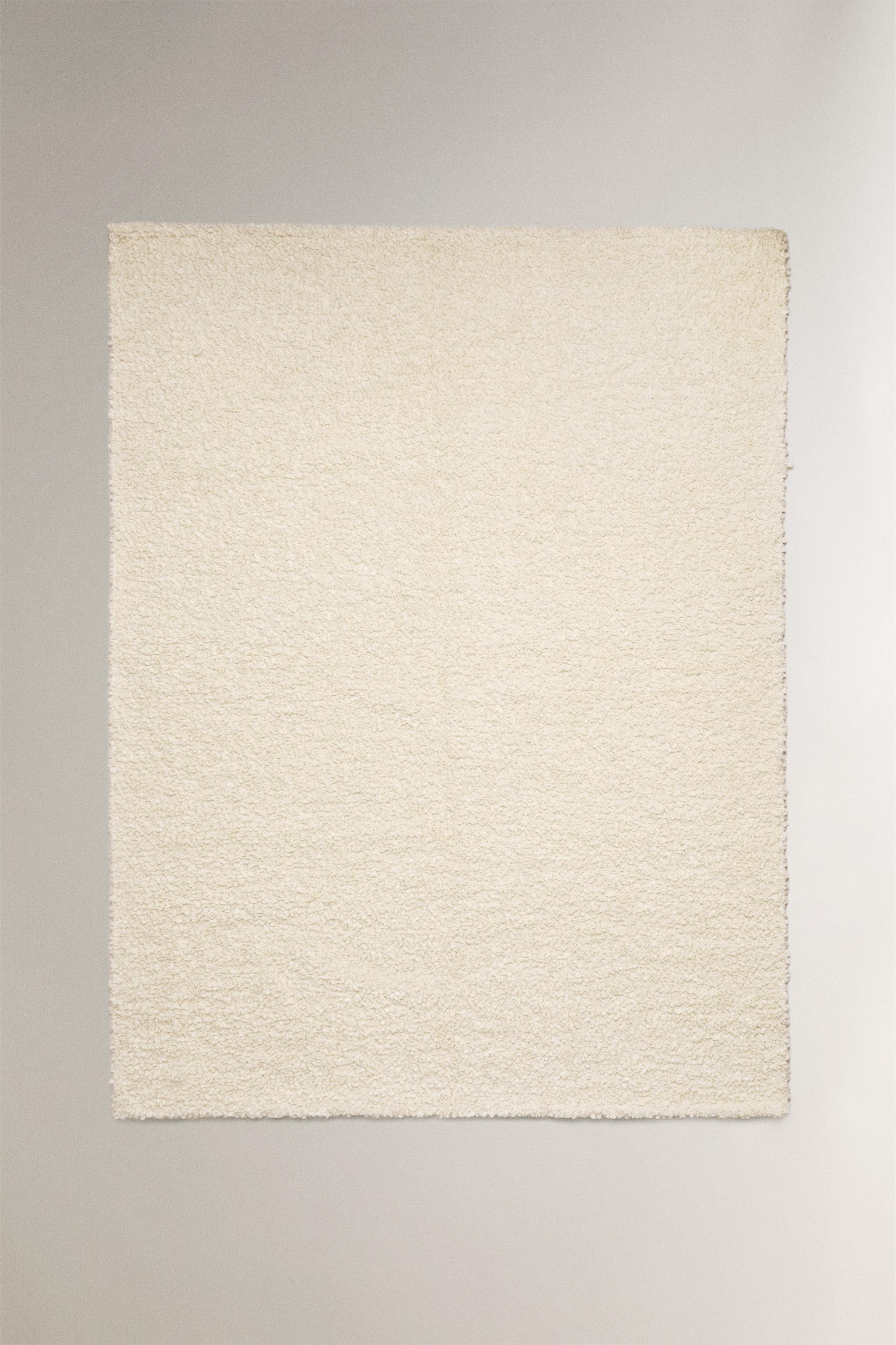 BOUCLÉ WOOL AREA RUG