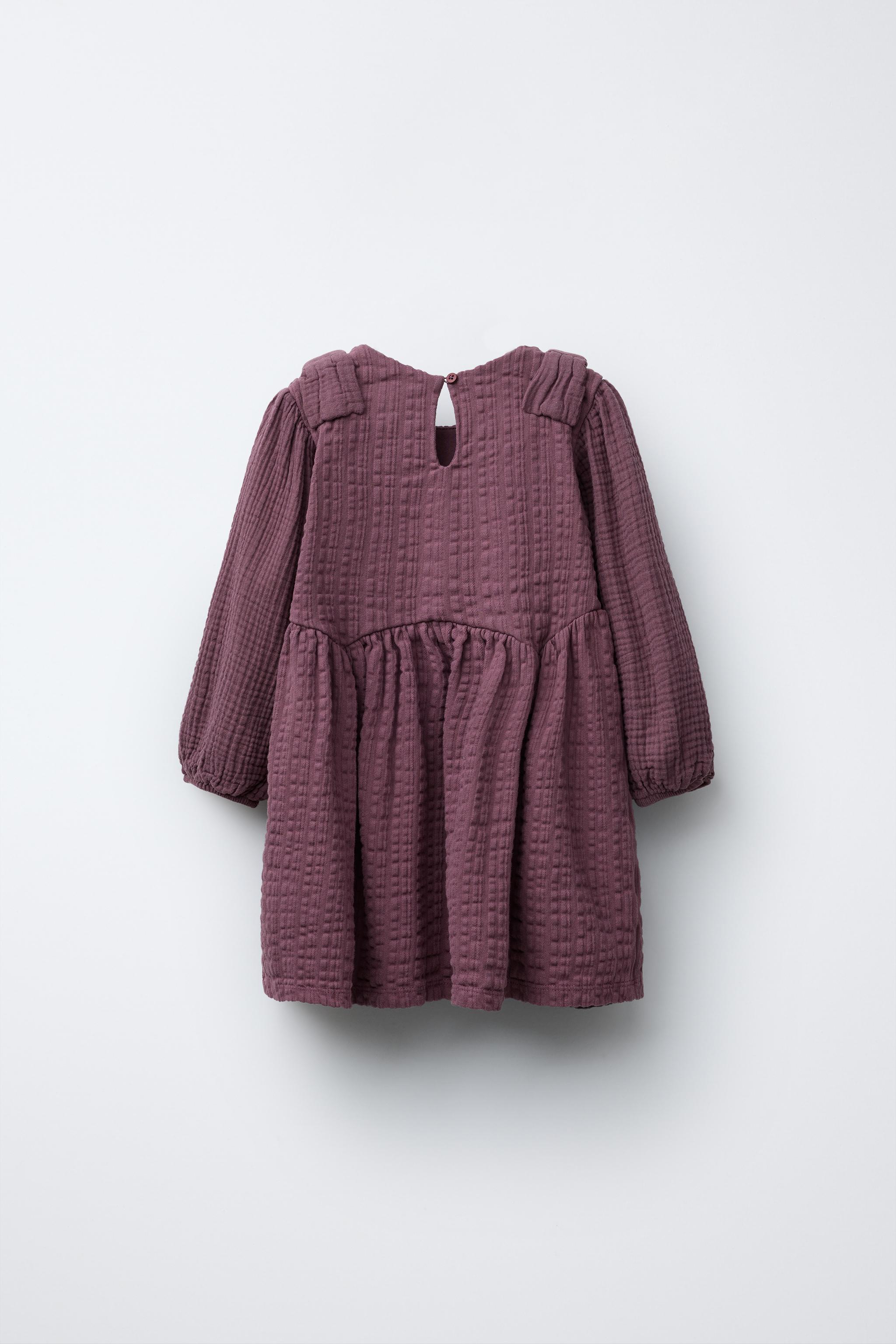 ZARA ザラ プリーツ入りテクスチャー生地ワンピース ZARA ドット柄サテンワンピース - メルカリ