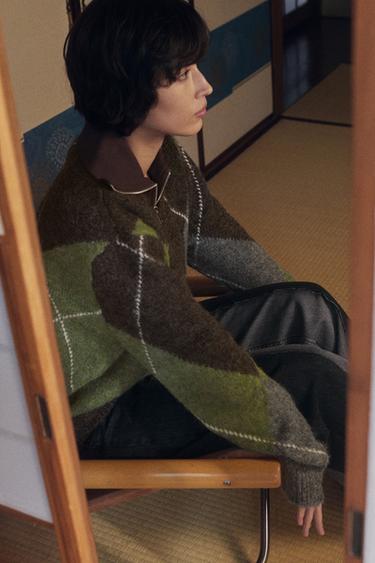 DIAMOND KNIT JUMPER - Brown / Green by Zara