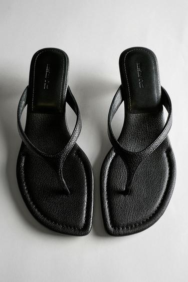 Sandalia piel tacón - Negro de Zara