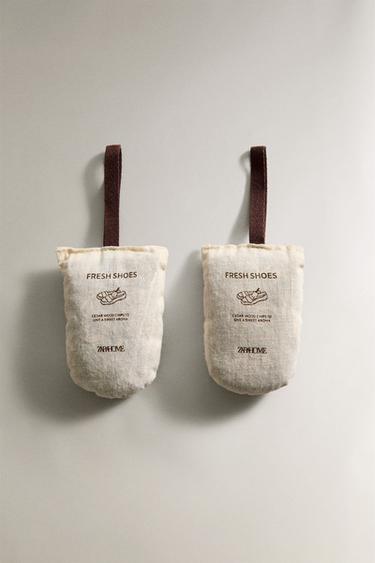 PACK OF WARDROBE CEDAR CHIP BAGS (PACK OF 2) - Cream by Zara - Image 0
