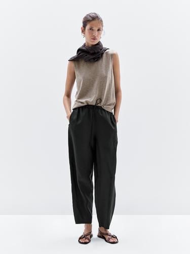 Zara Cropped wool blend waistcoat with a round neck - Black gold