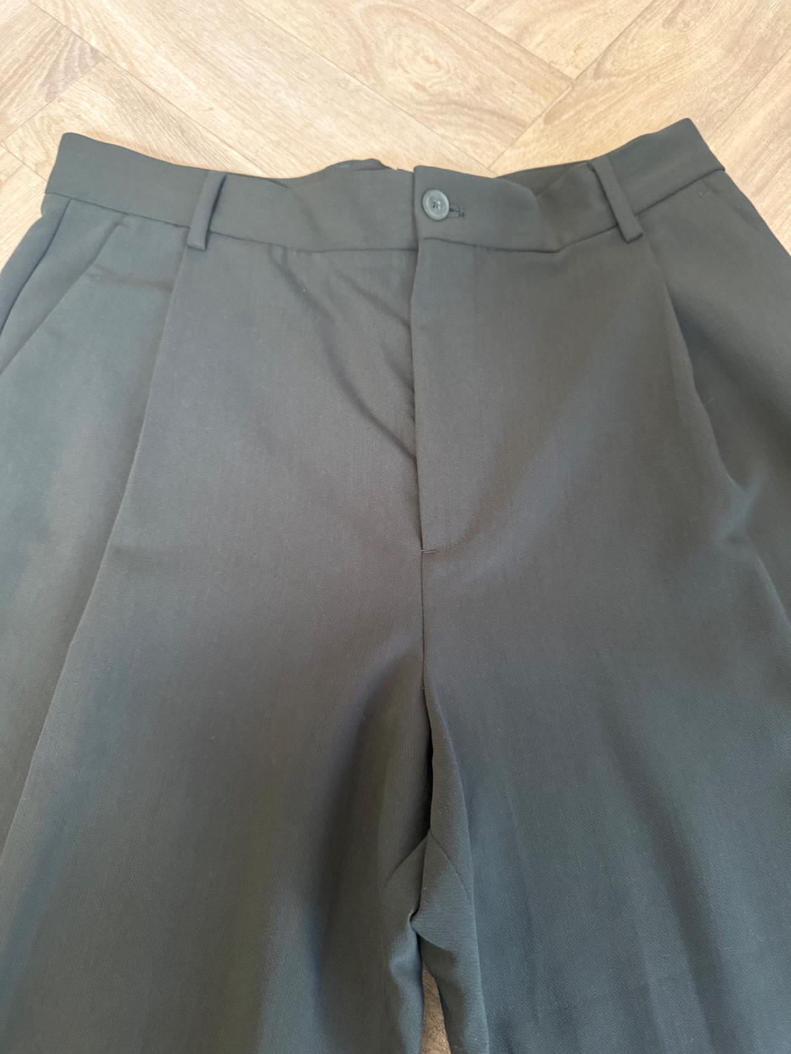 RELAXED FIT PLEATED TROUSERS - Image 2