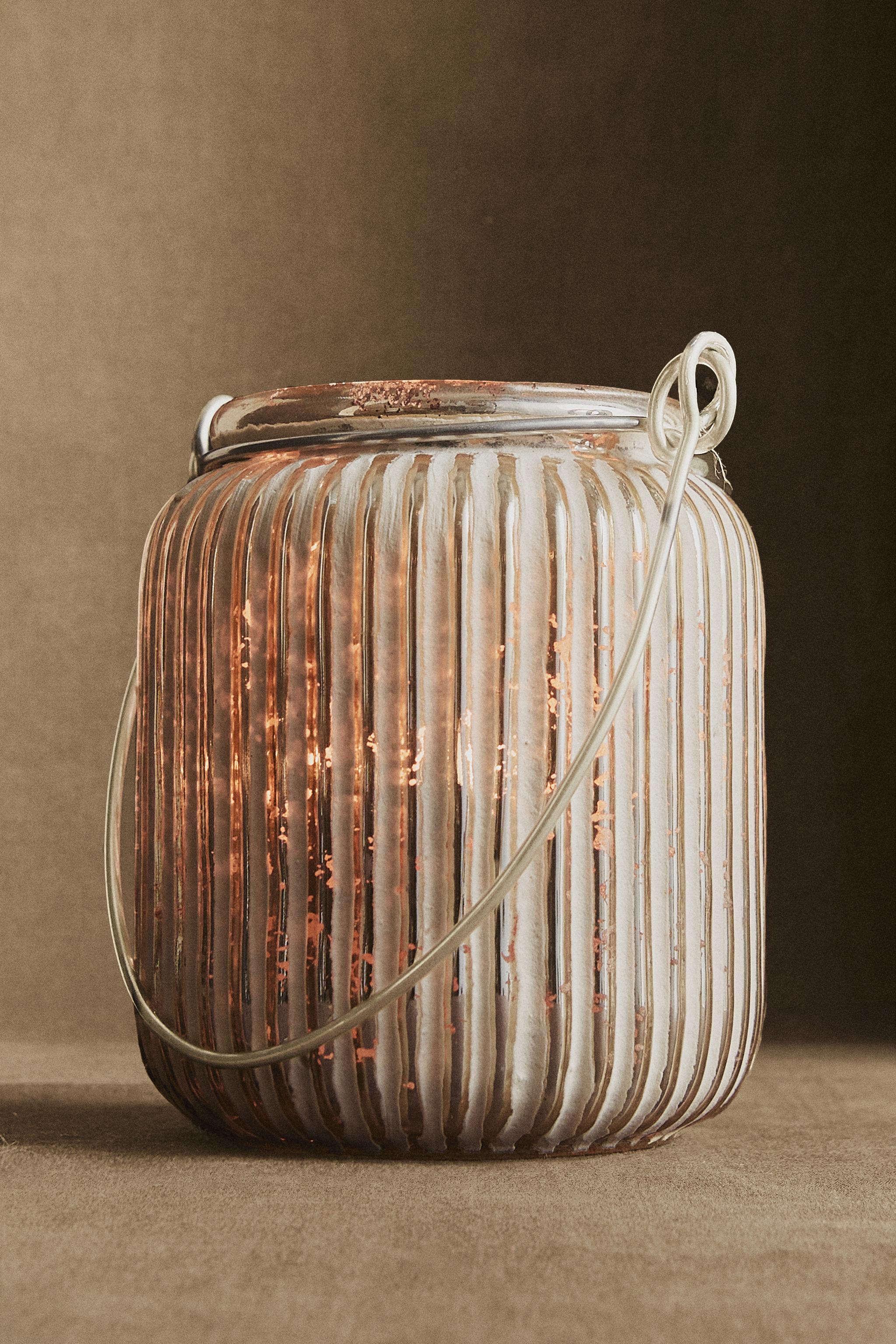 CHRISTMAS GLASS LANTERN WITH HANDLE