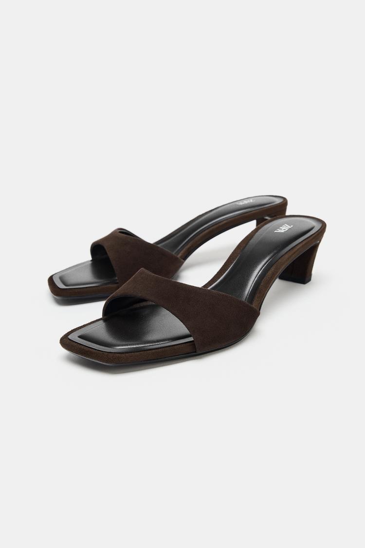 SANDALIAS MULE DE TACÓN EN GAMUZA 3