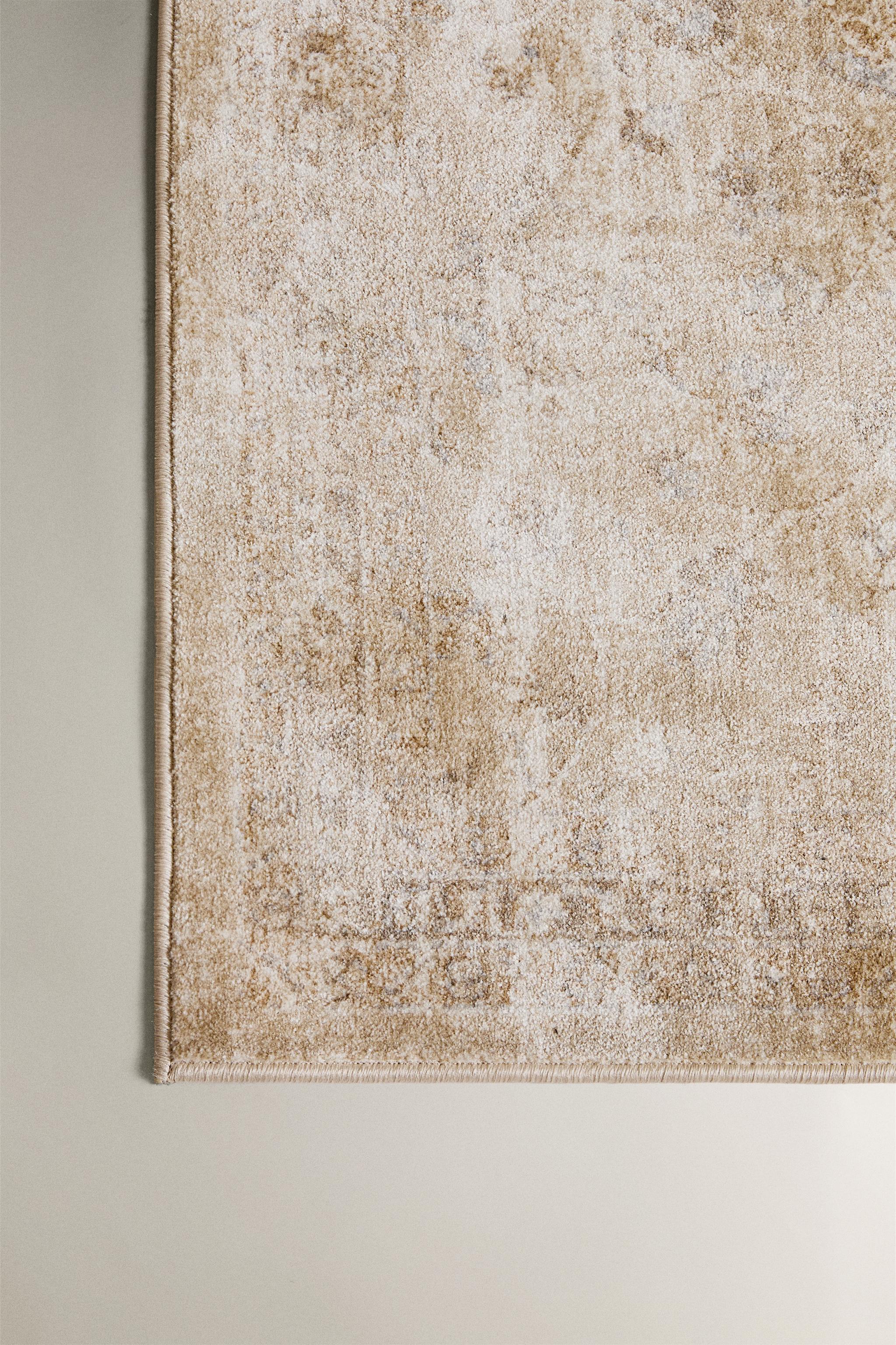 VINTAGE STYLE AREA RUG