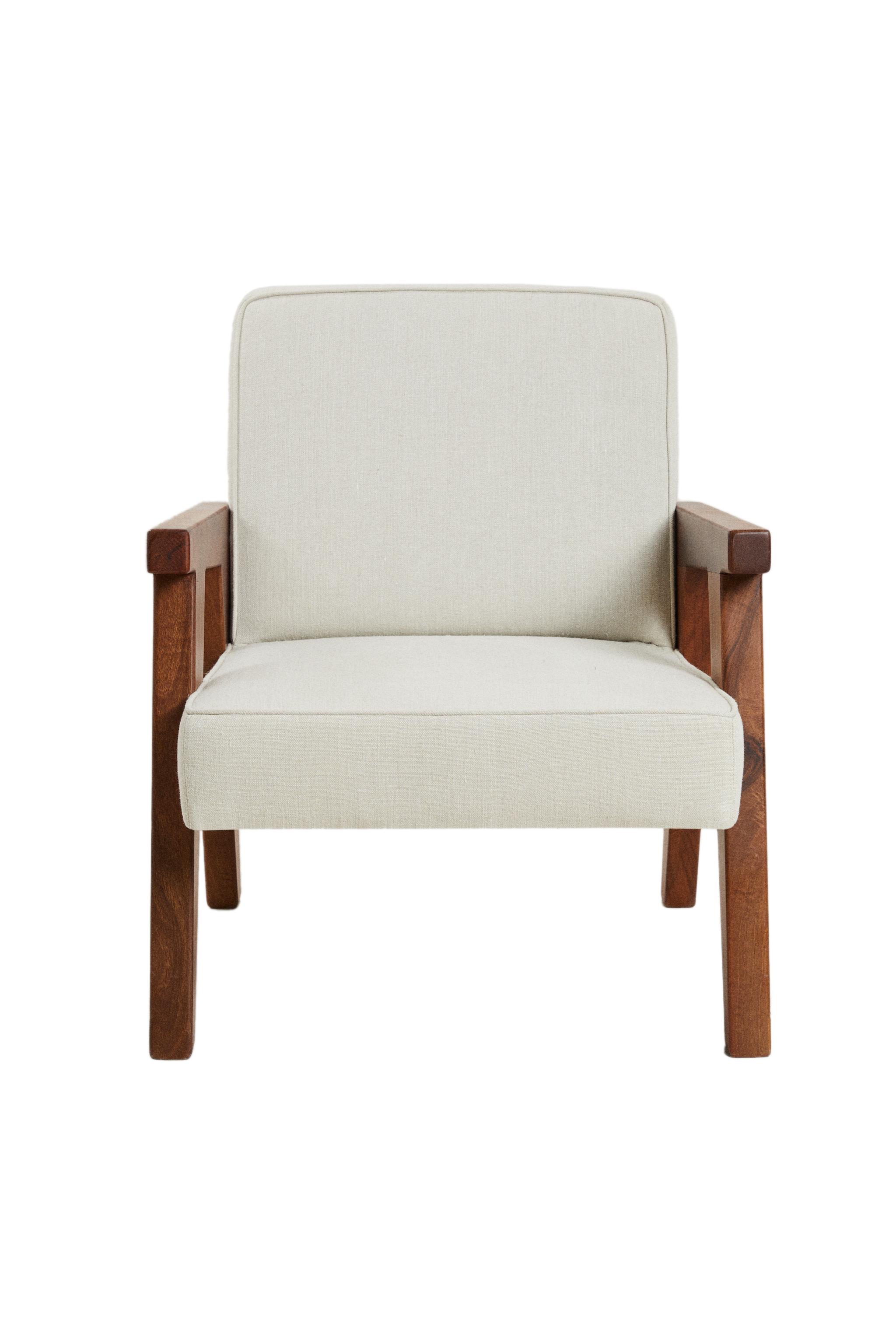 WALNUT UPHOLSTERED ACCENT CHAIR ZARA HOME BY BLASCO - Ecru | ZARA
