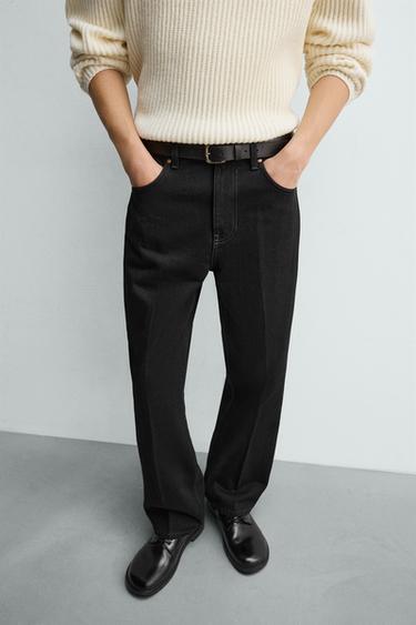 JEANS STRAIGHT FIT - فحمي by Zara
