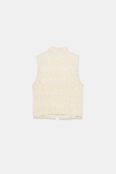 GILET PLISSÉ À BRANDEBOURGS - Jaune clair de Zara - Image 4