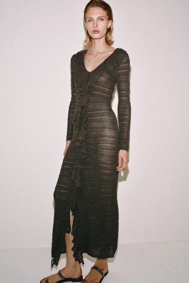 ROBE EN MAILLE POINTELLE À VOLANTS - Marron / Taupe de Zara - Image 1