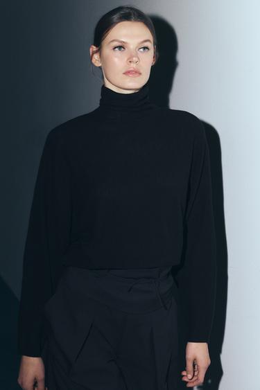 KNIT BATWING SLEEVE JUMPER - Black by Zara
