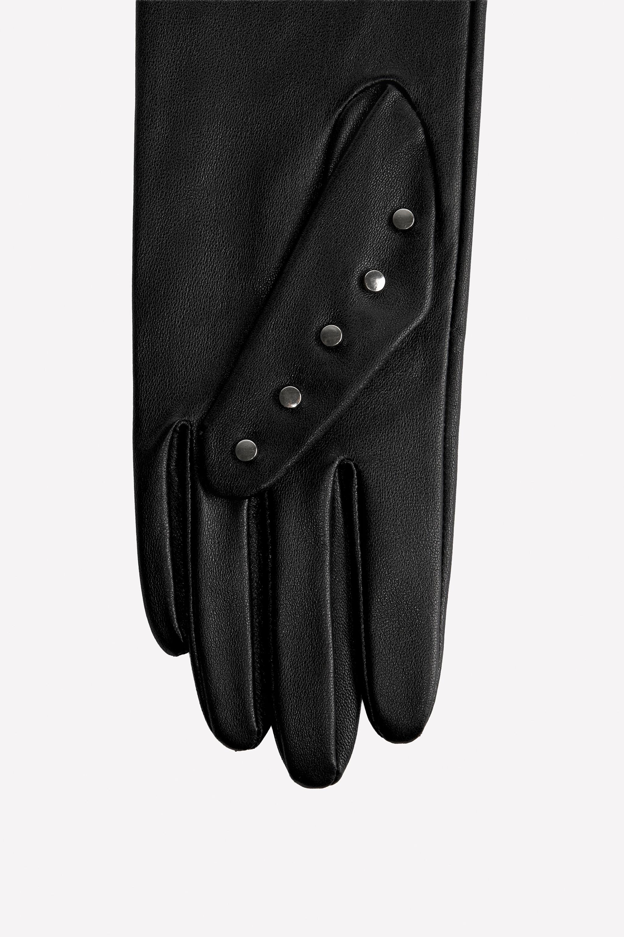LEATHER GLOVES WITH STUDS LUDOVIC DE SAINT SERNIN x ZARA