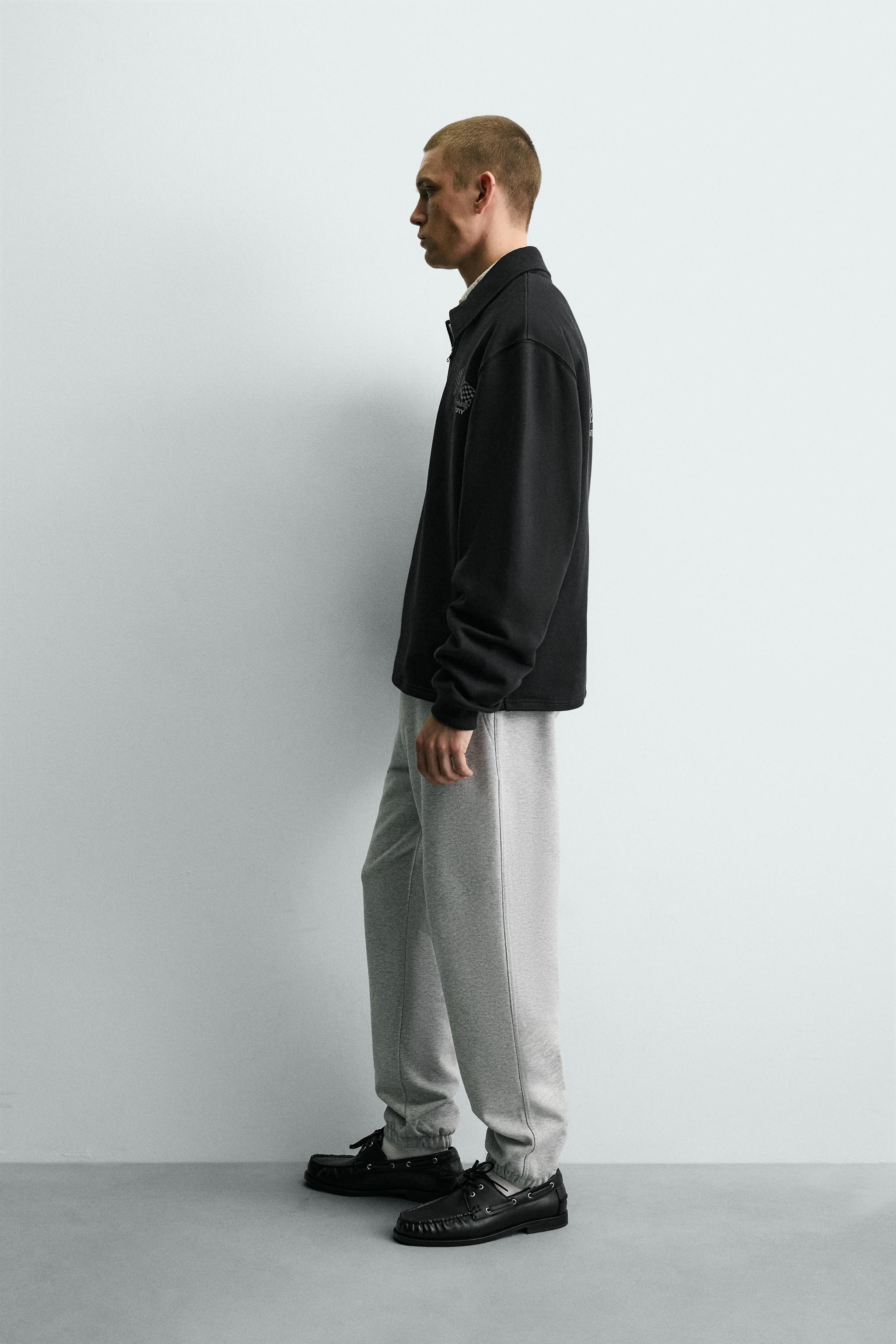 TEXT PRINT QUARTER-ZIP SWEATSHIRT