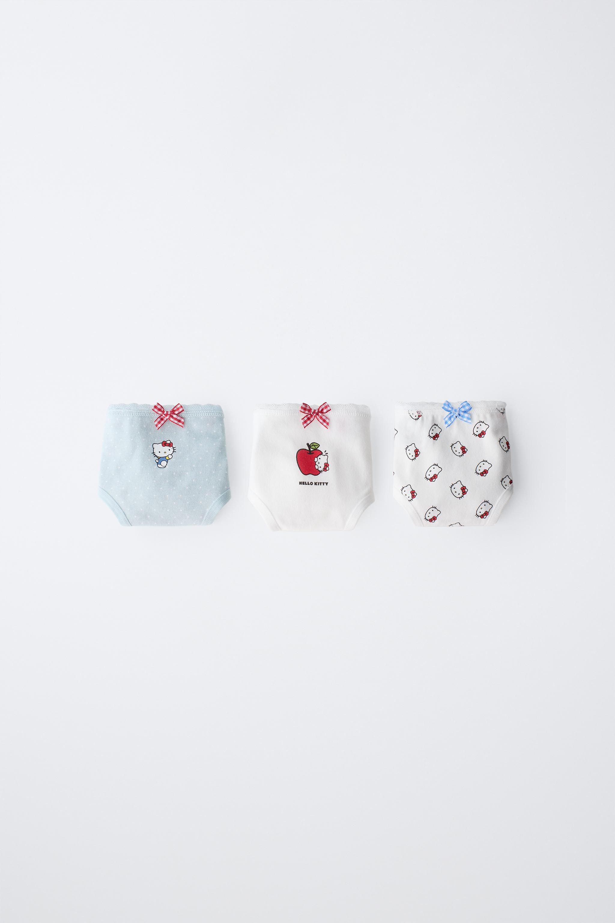 1 1/2-6 ANS/ LOT DE TROIS CULOTTES HELLO KITTY © SANRIO