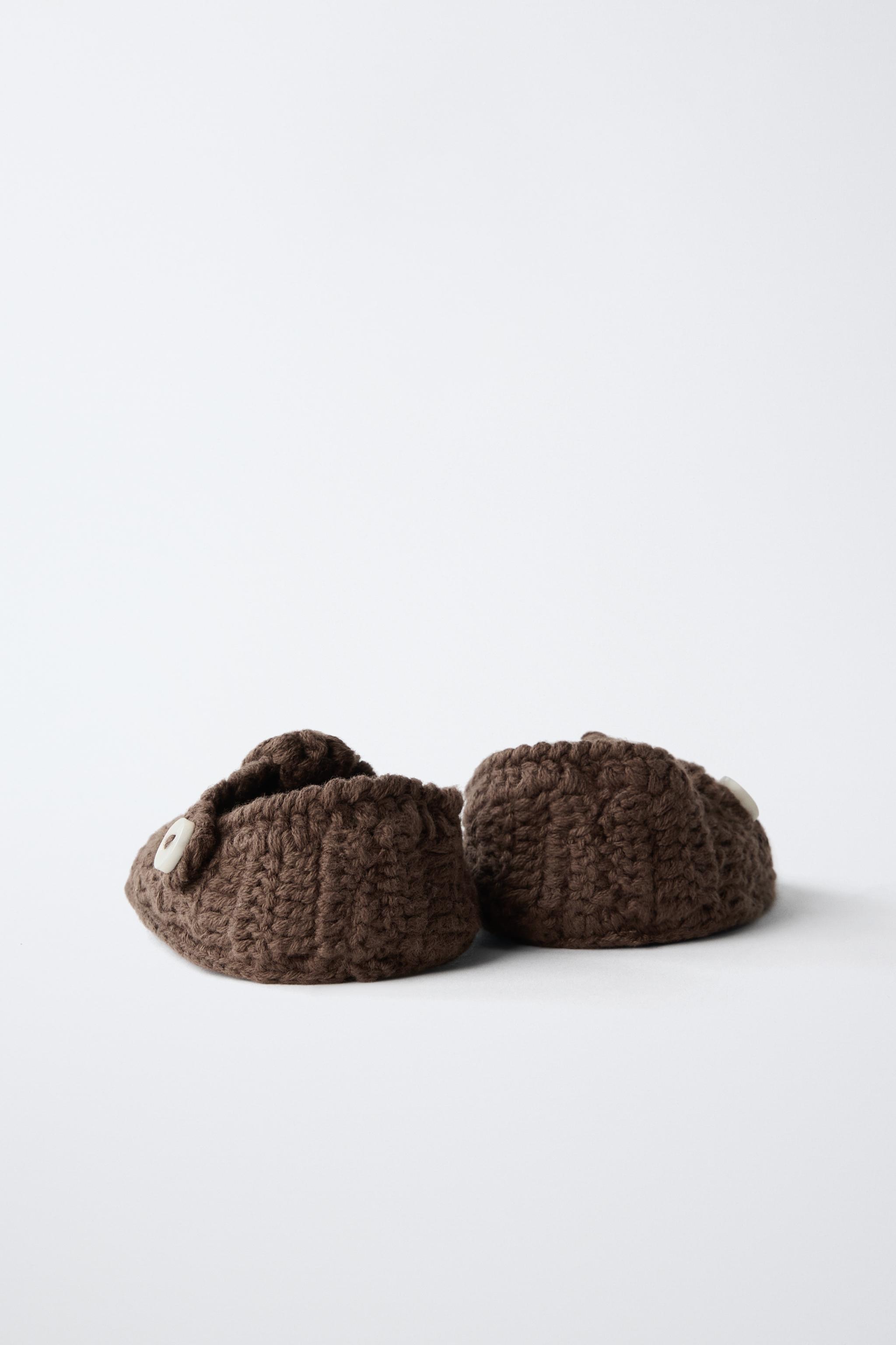 CHAUSSONS EN MAILLE BOUTON