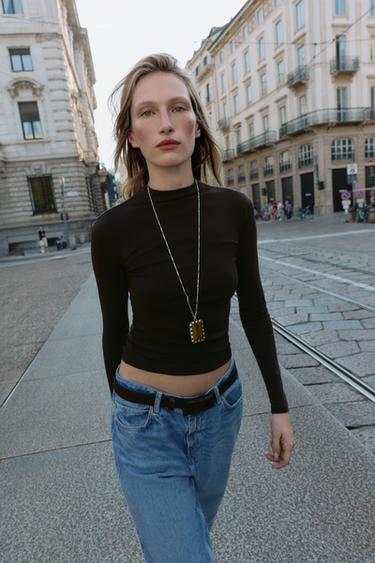 ФУТБОЛКА З ВИСОКИМ КОМІРОМ - Шоколадний Zara