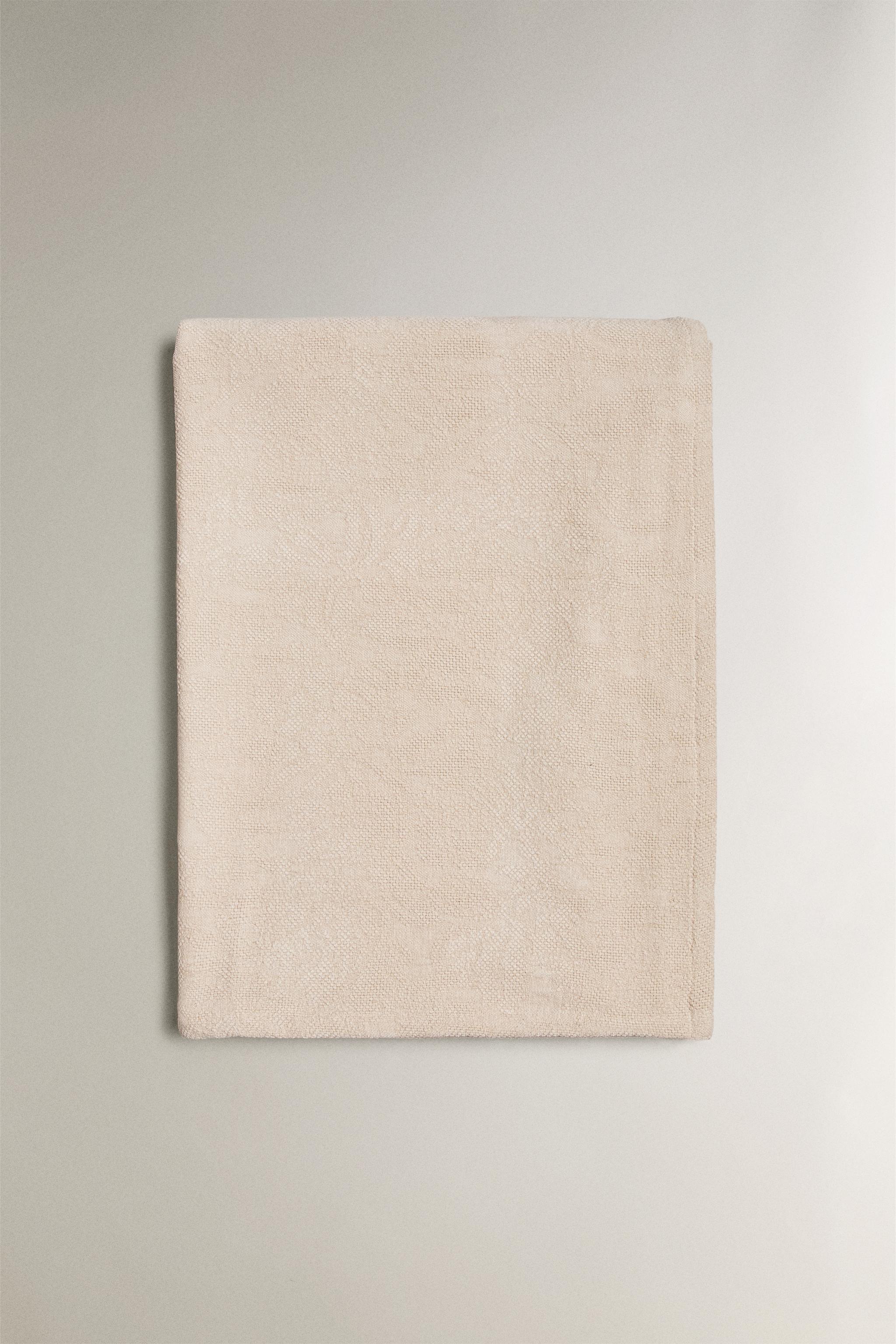 COUVERTURE CHENILLE JACQUARD