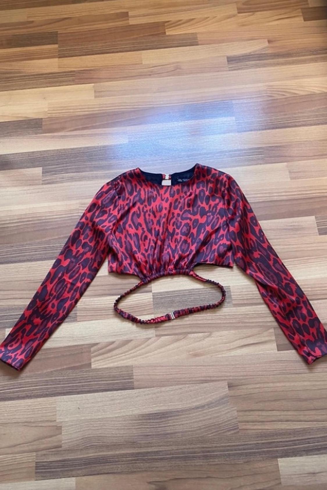 PRINTED CUT-OUT TOP - Image 2