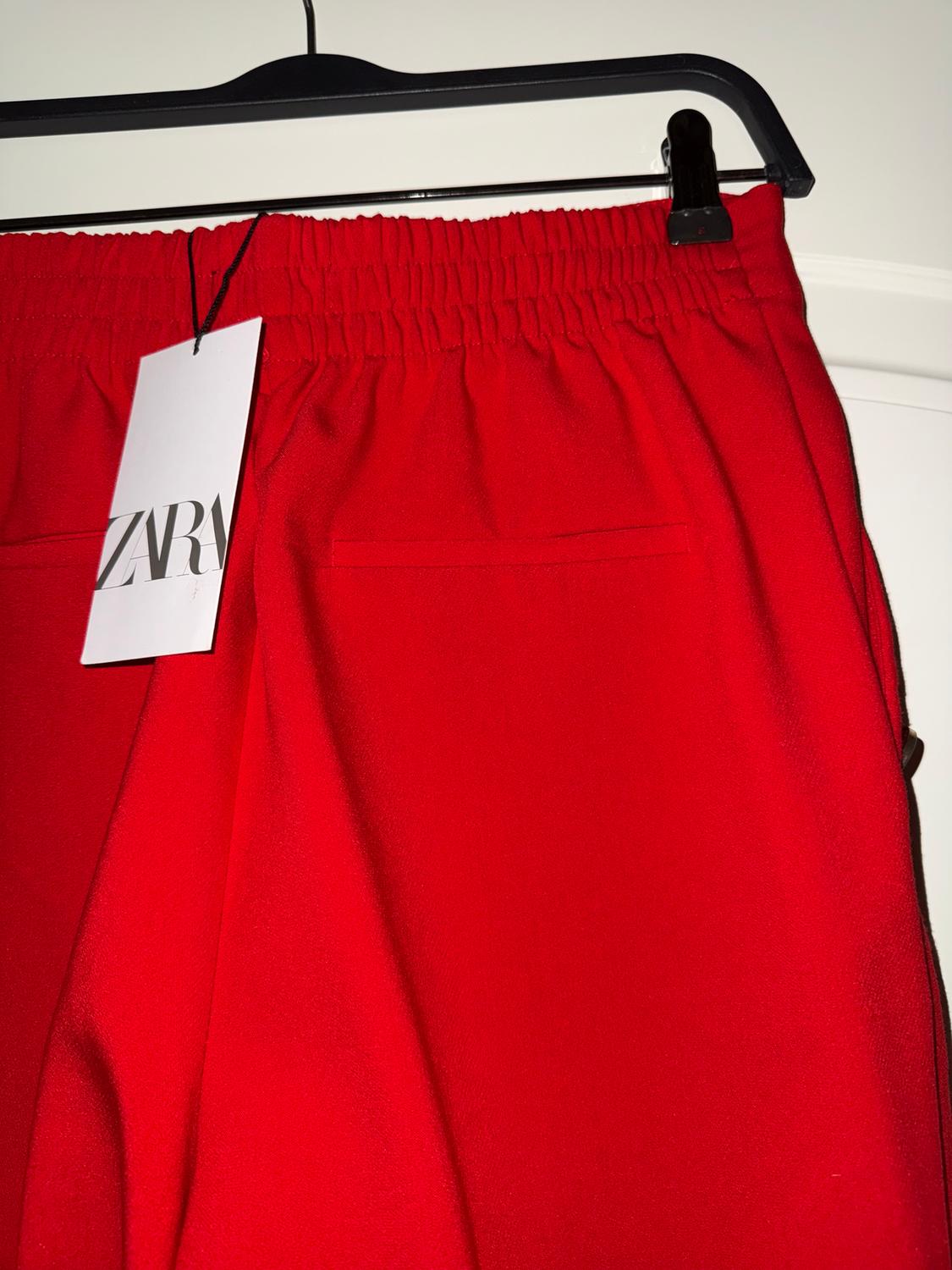 STRAIGHT TROUSERS WITH METAL BUTTONS - Image 4