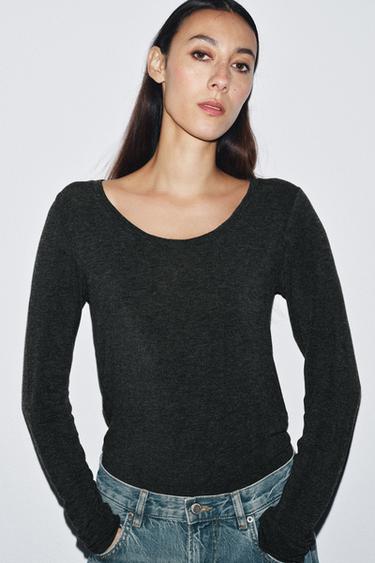 تي شيرت بأكمام طويلة - رمادي داكن الخاص بـ Zara