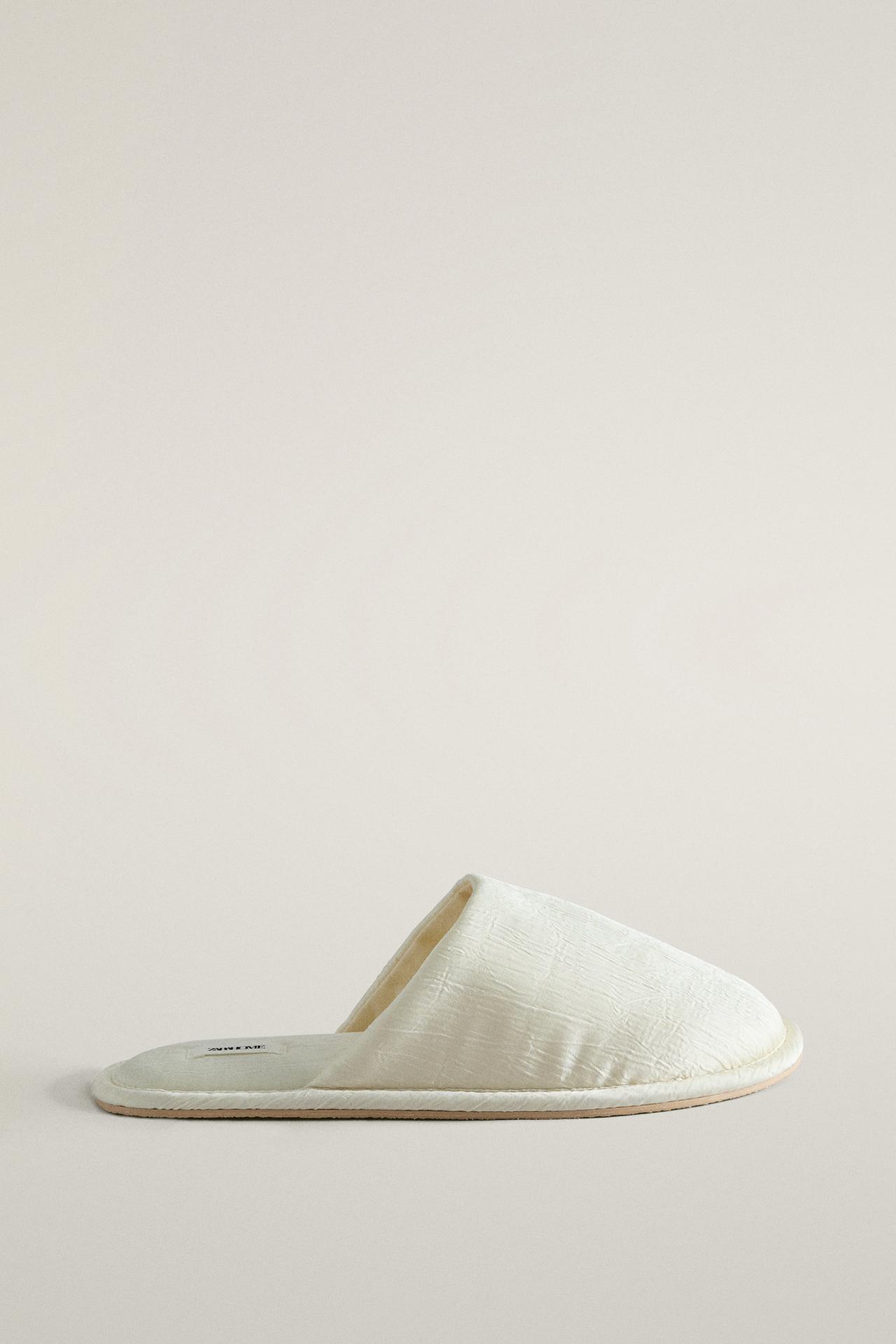 TEXTURED FABRIC SLIPPERS — Beige