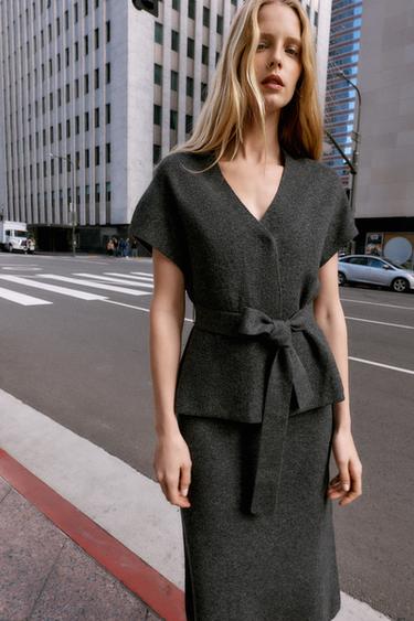 KNIT WAISTCOAT WITH BELT - Grey by Zara