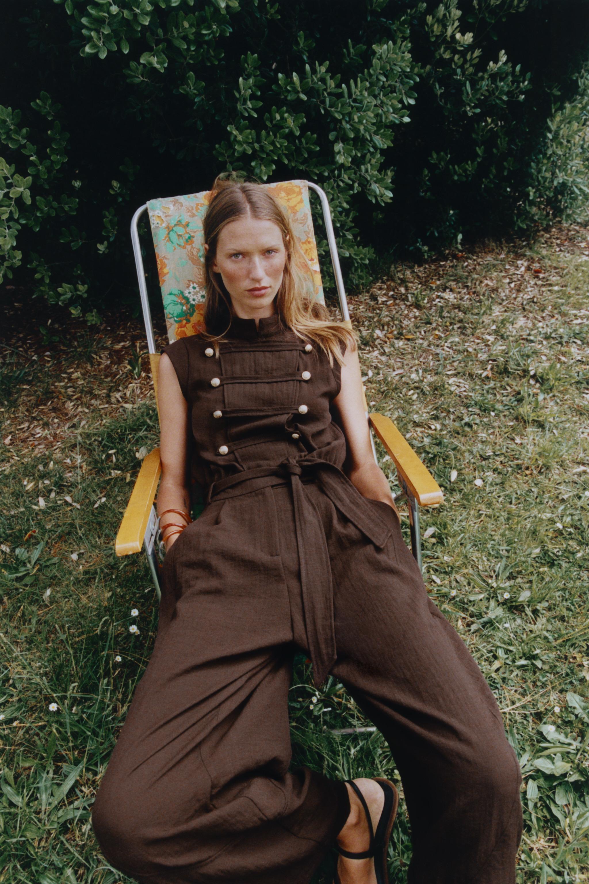 JUMPSUIT WITH FROG FASTENING AND BELT
