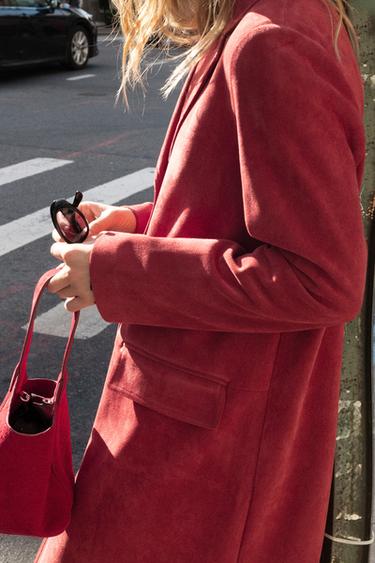 PŁASZCZ FRAKOWY ZE EFEKTEM ZAMSZU - Ciemnoczerwony Zara