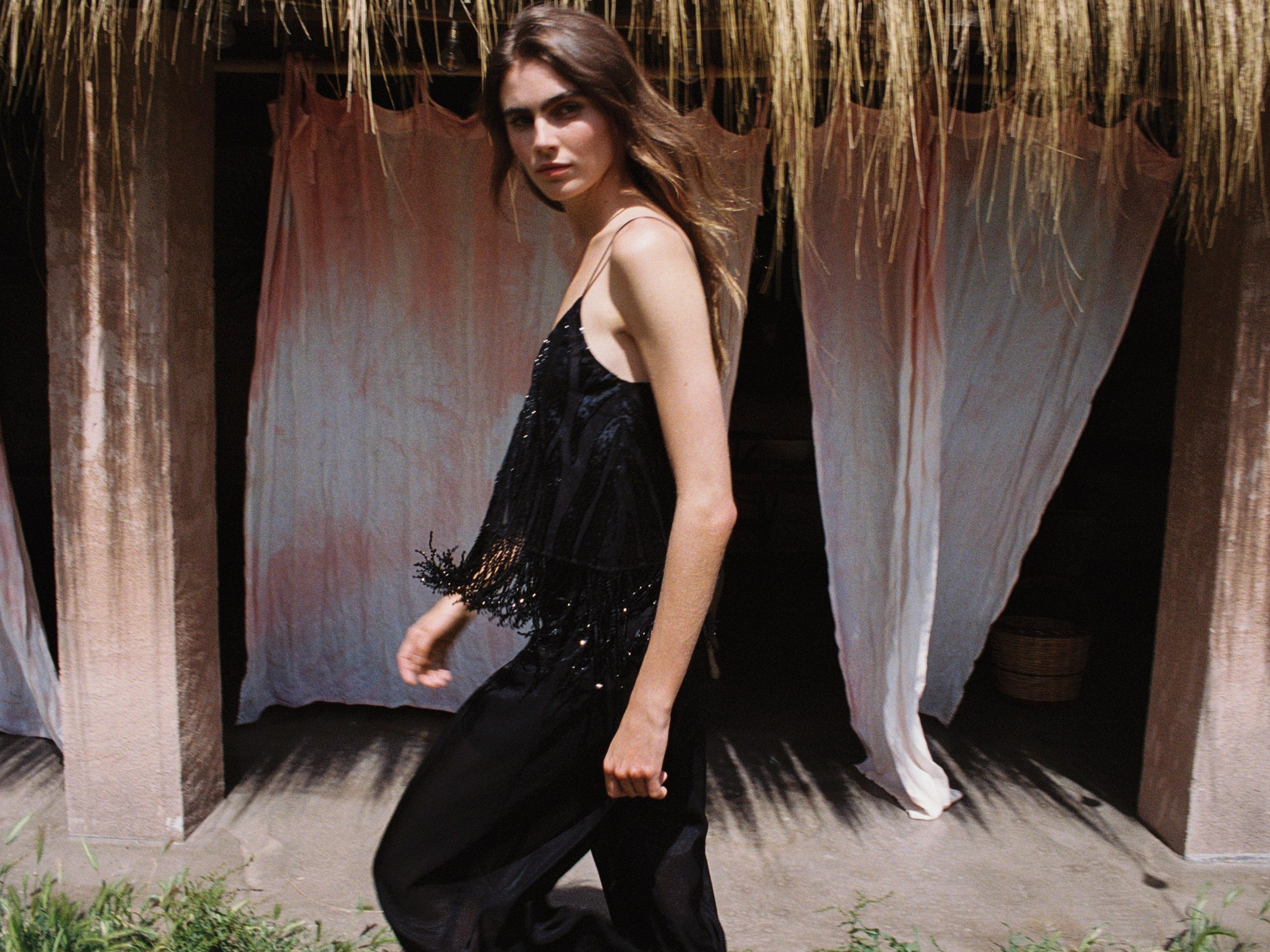 FRINGED SEQUIN TOP