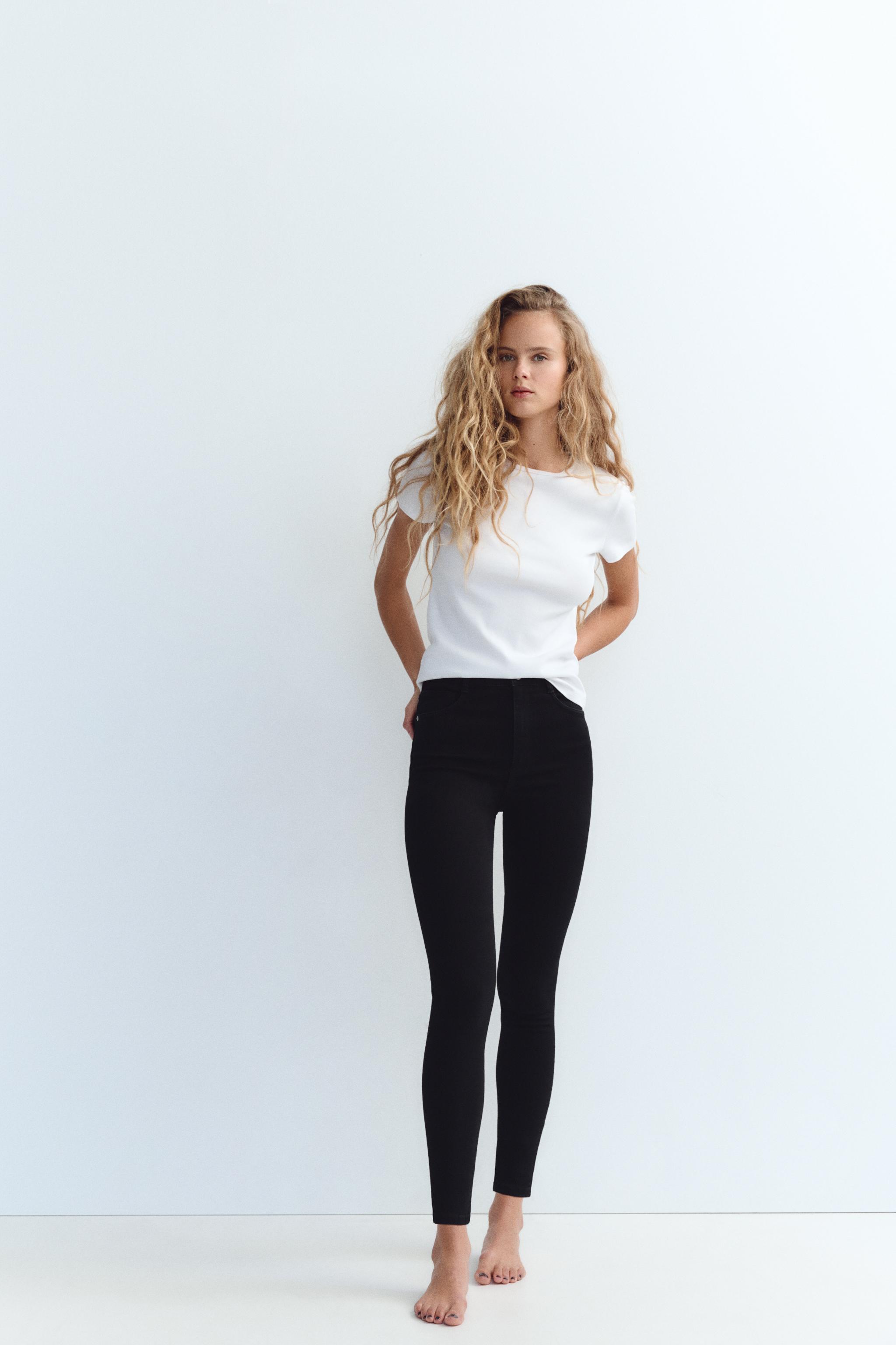 ZARA（ザラ）】のハイウエストパンツ  ￥4990を30代小柄ファッションエディターが本気レポート＆着回し！【身長150cmエディターchiaki】｜＠BAILA