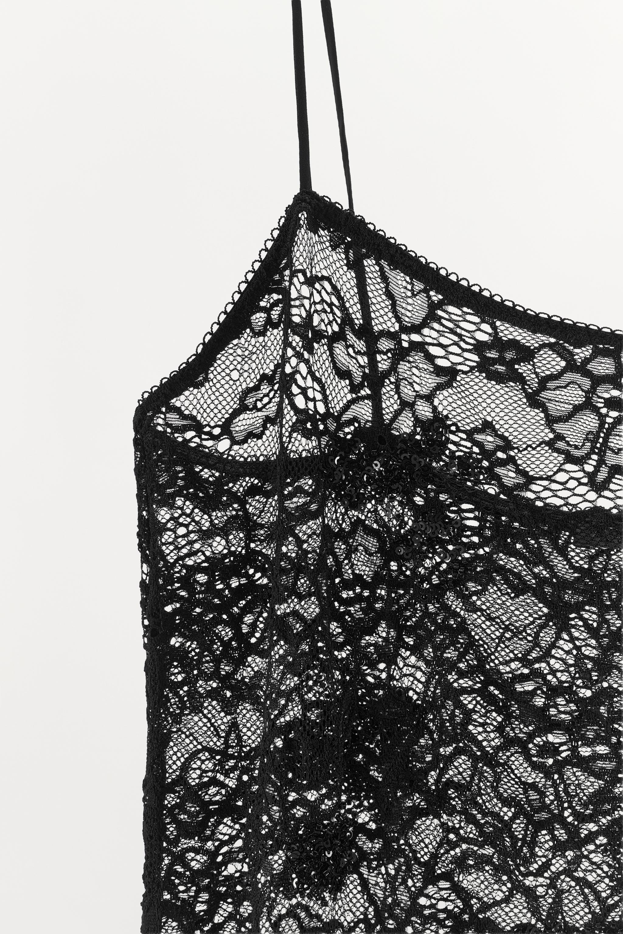 ROBE MI-LONGUE EN DENTELLE