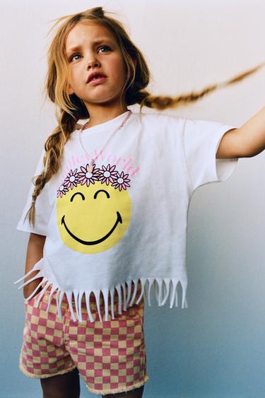 ФУТБОЛКА С БАХРОМОЙ SMILEYWORLD ® — ЖЕЛТОВАТО-БЕЛЫЙ от Zara