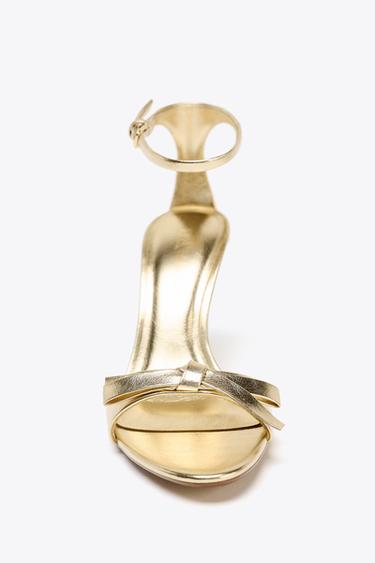 METALLIC-EFFECT BOW HIGH-HEEL SANDALS - Gold by Zara - Image 3