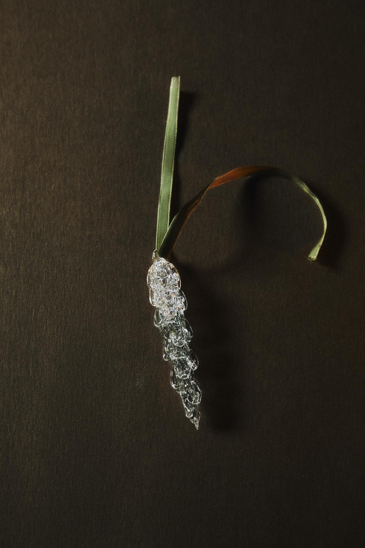 FROSTED TEARDROP CHRISTMAS TREE ORNAMENT — Transparent