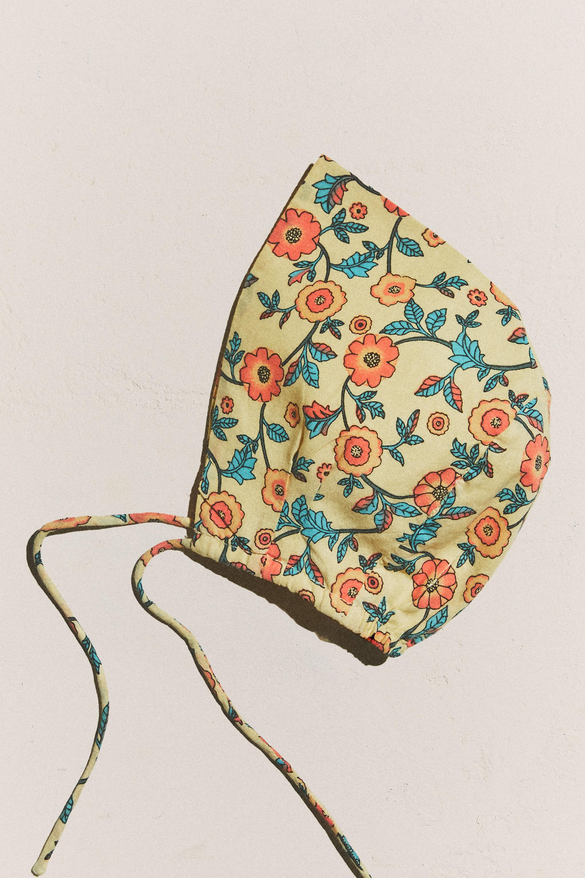 BONNET BÉBÉ FLEURS