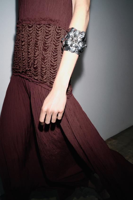 RIGID FLOWER BRACELET