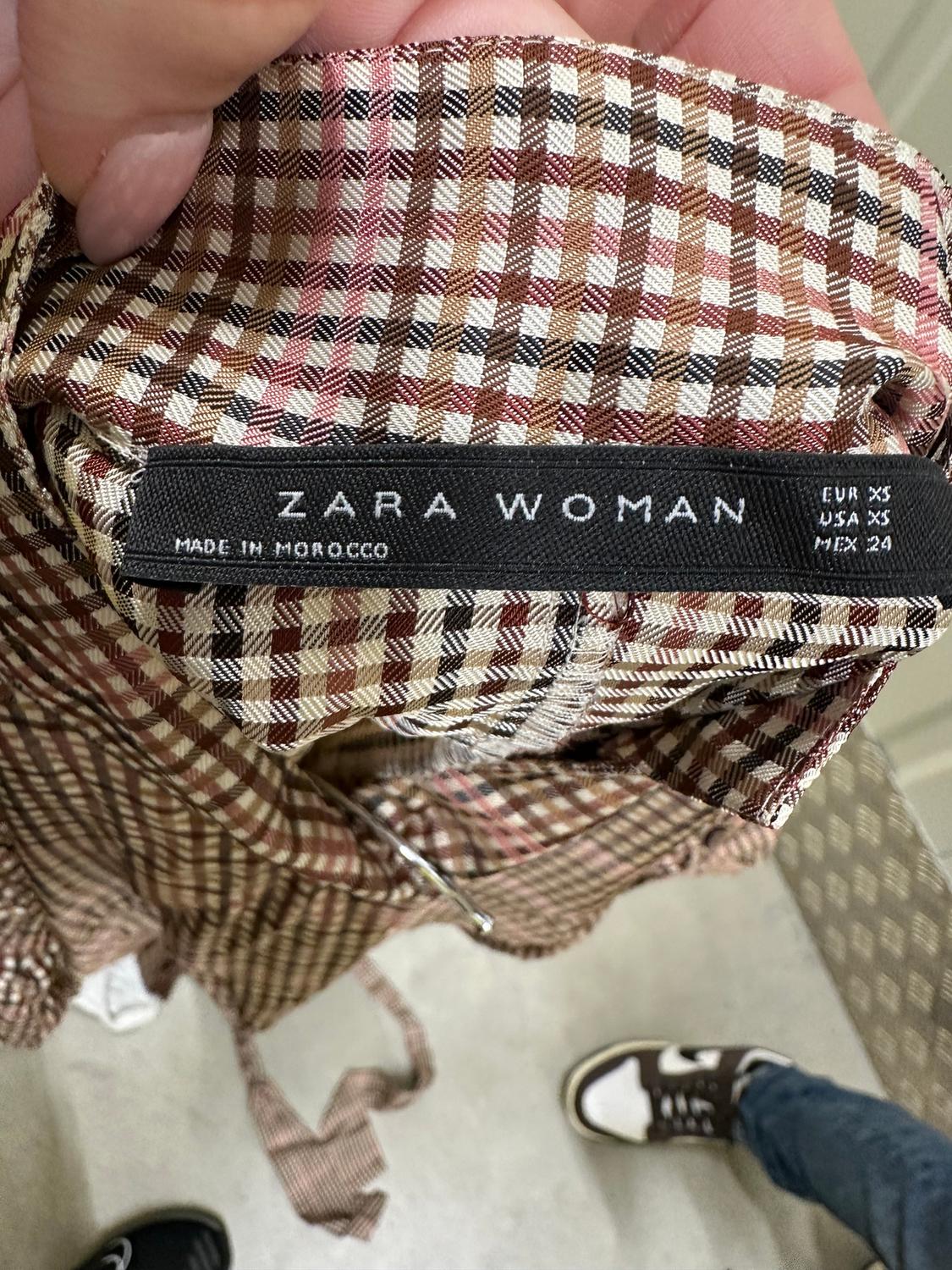 CHECKED DRESS WITH BELT - Image 4
