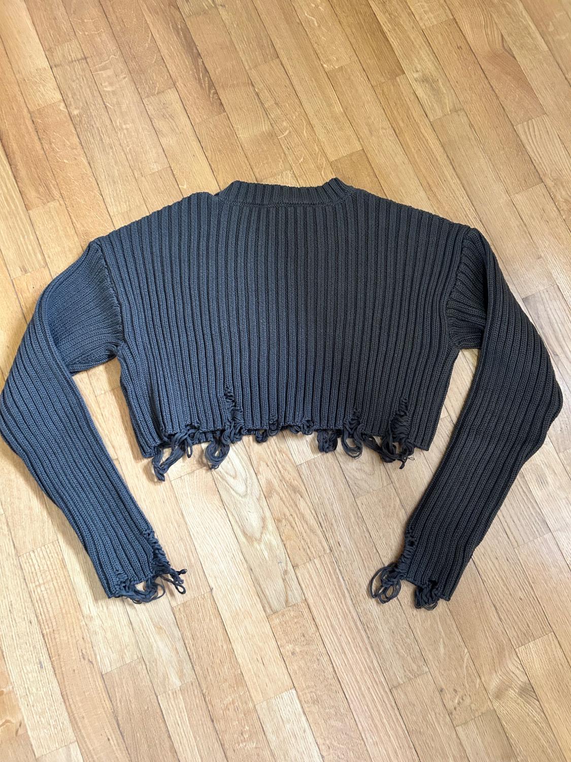 RIPPED CROPPED KNIT SWEATER - Image 2