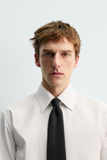 CORBATA ESTRUCTURA 100%SEDA AARON LEVINE X ZARA - Negro de Zara - Imagen 0