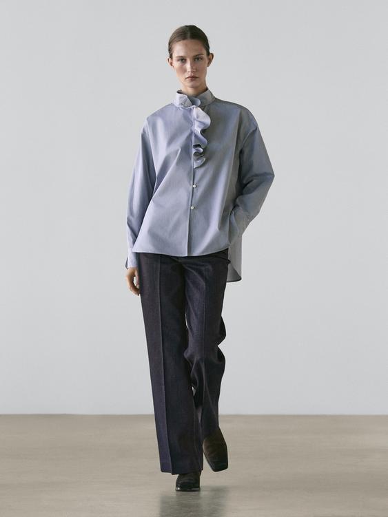 Shirt with ruffled collar detail