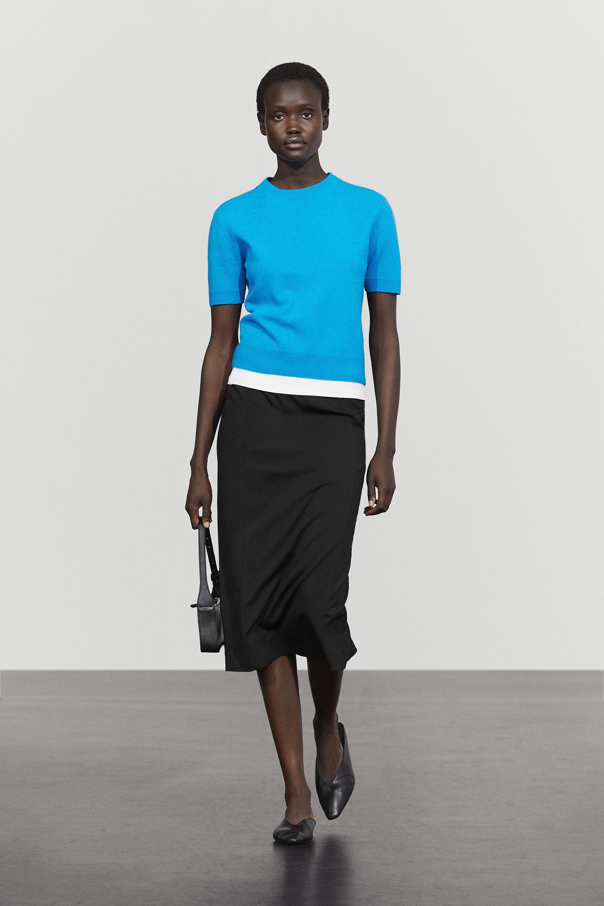 Straight midi skirt — Black